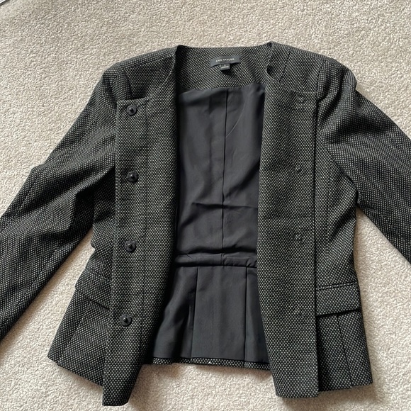 Ann Taylor blazer, size 0 - Picture 5 of 9